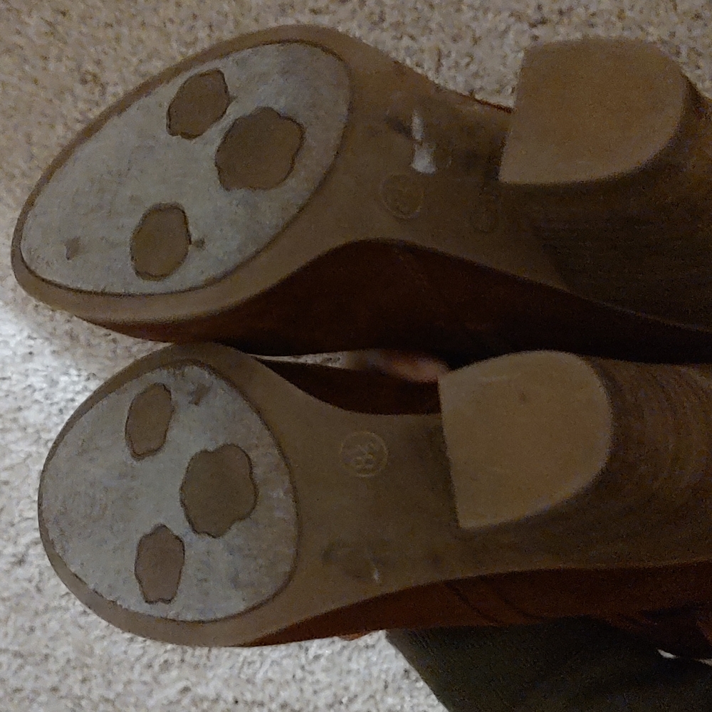 Carlos Santana fringe booties - Picture 3 of 4